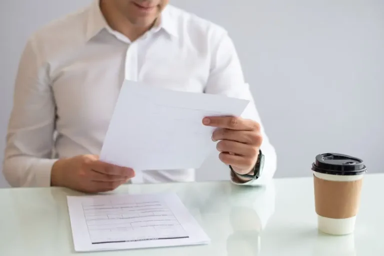 Surat lamaran kerja di toko